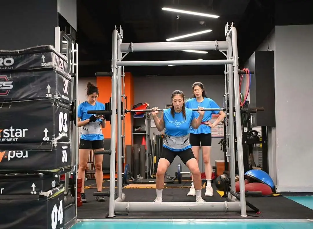 除了主教练, 难平