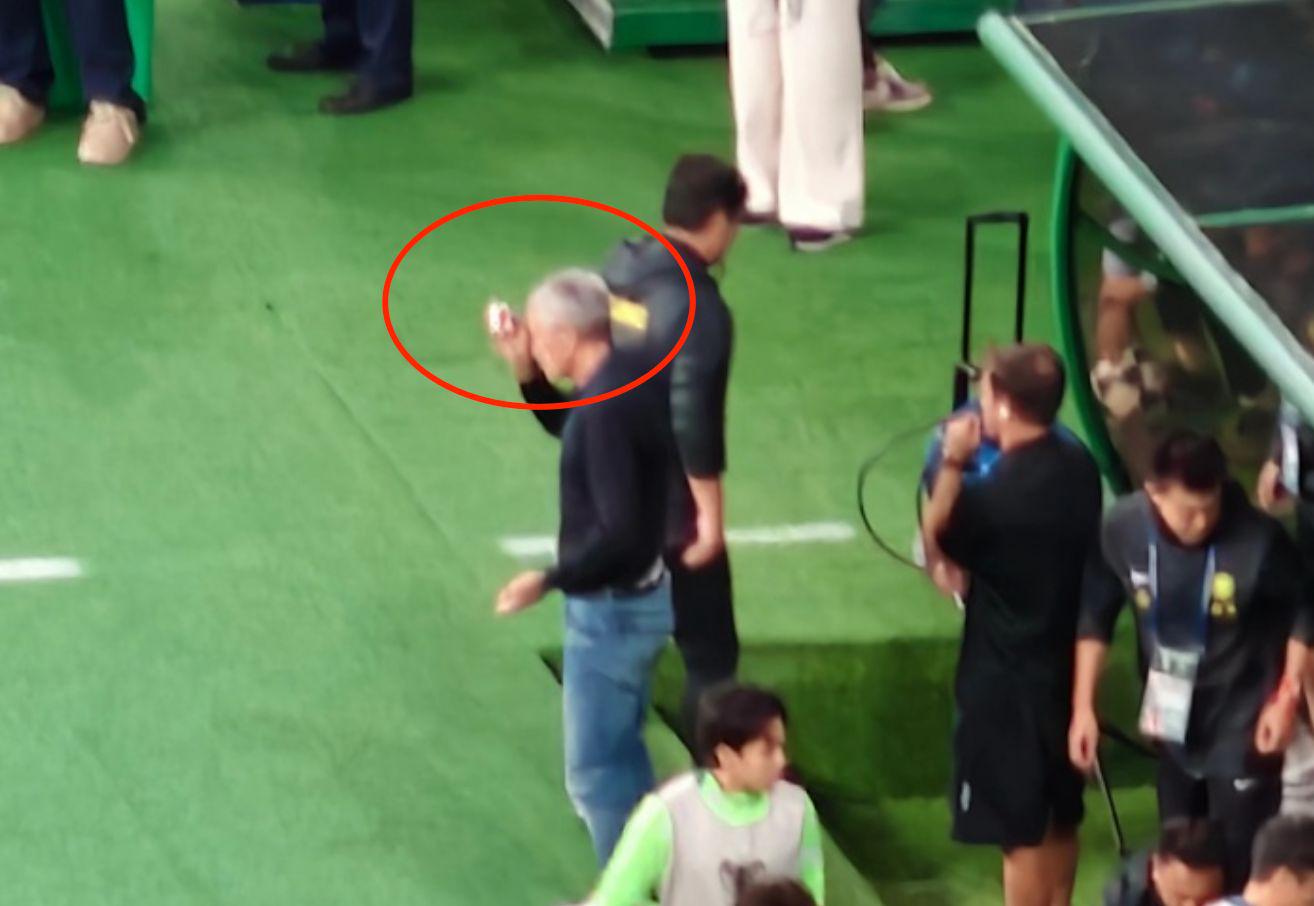 多位球员黄, 握手言和 多位球员黄, 握手言和