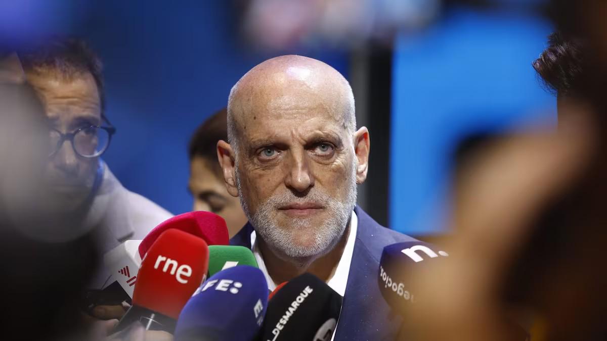 比利亚雷亚, 些想去现场