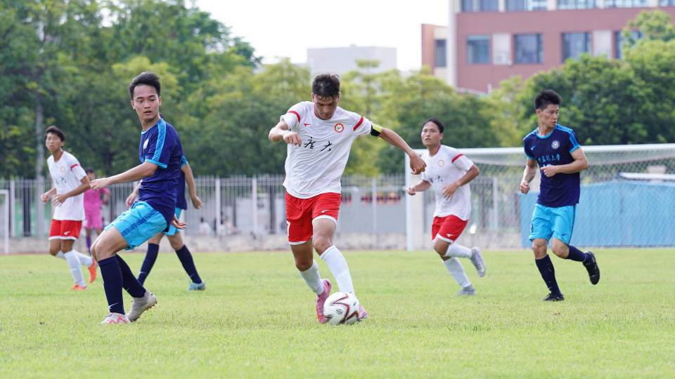 裁判员及师 裁判员及师